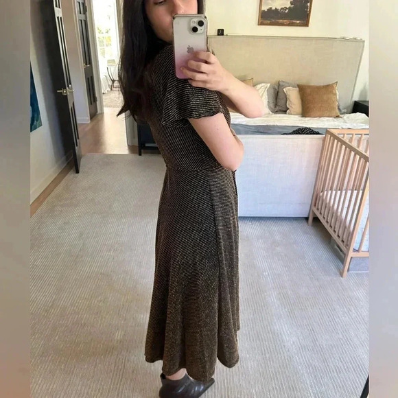 NWOT LEITH gold pin stripe fit & flare flutter sleeve v neck tie belt dress XS-M - Picture 8 of 15